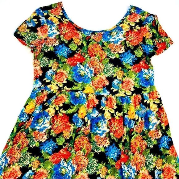Forever 21 Short-Sleeve Floral Peasant Top, (L) - Picture 8 of 14